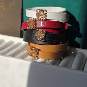 دستبند چرم وارداتی loewe دو دور