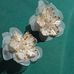 گوشواره گل سرامیکی تور دار