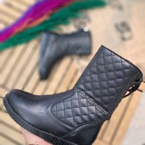 نیم بوت پشت بندی شنل