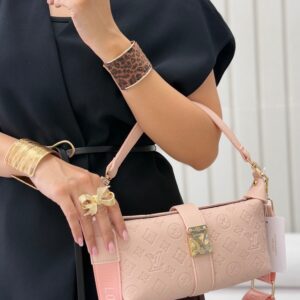 کیف زنانه بند پهن لویی ویتون رومولا