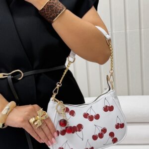 کیف زنانه چرمی بهمراه چارم بگ گیلاس گیسیا