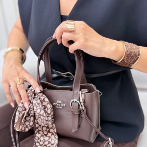 کیف زنانه چرمی اسکارف دار کلوا